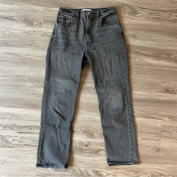 Abercrombie & Fitch Ultra High Rise Ankle Straight Jeans - Picture 1 of 3